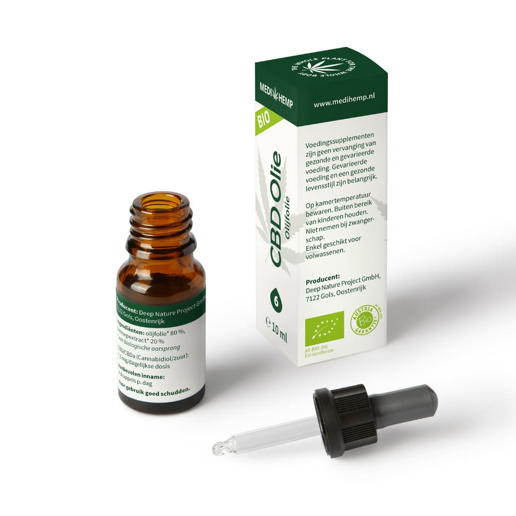 Een flesje Medihemp CBD Olijf Olie 6% (10ml) naast een doosje.