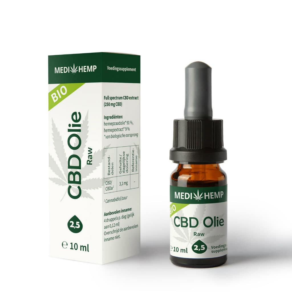 Medihemp CBD Olie RAW 2,5% (10ml) met een doosje ernaast.