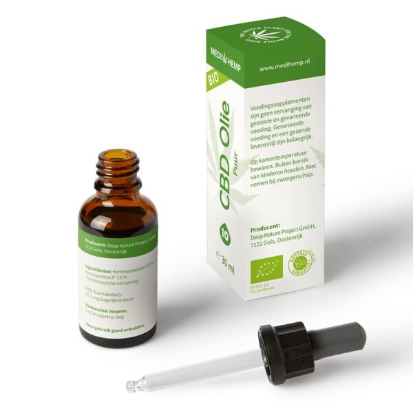 Een flesje Medihemp CBD Olie Puur 10% (30ml) naast een doosje.